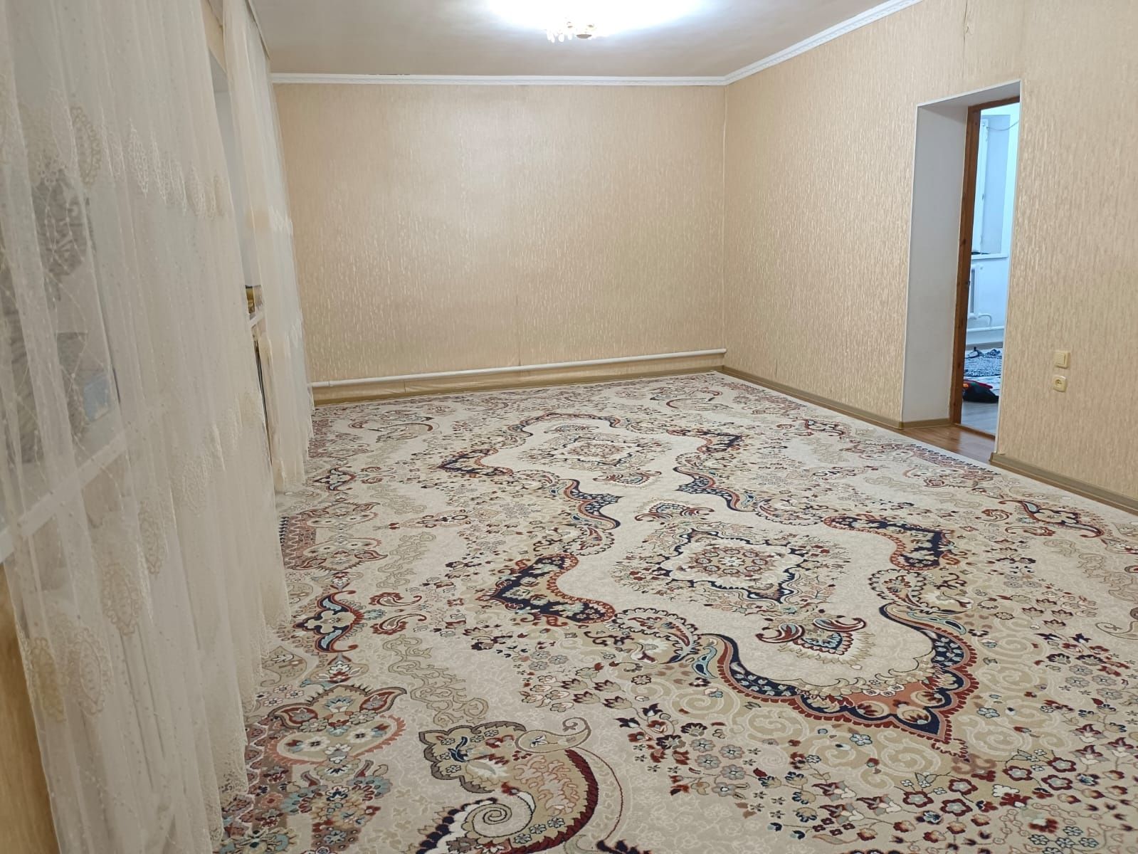 Үй сатылады 126м2, 4 бөлмелі