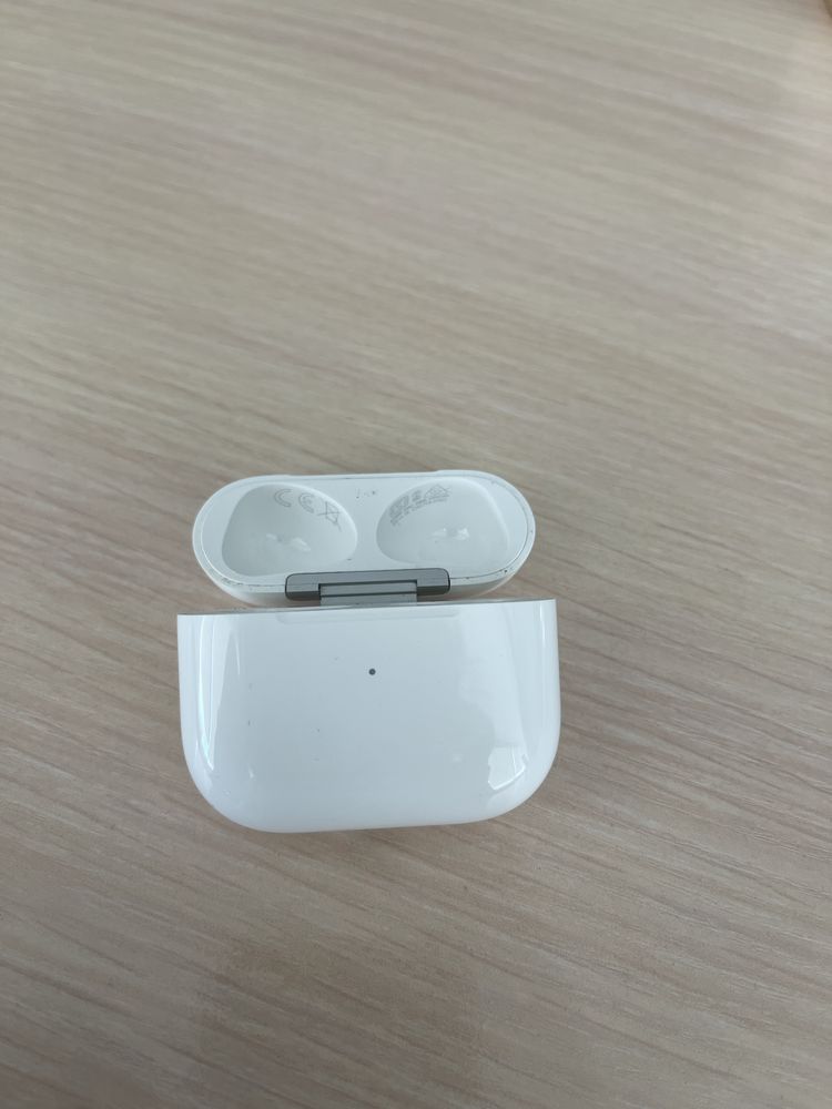 Airpods 3 case with charging оригинал