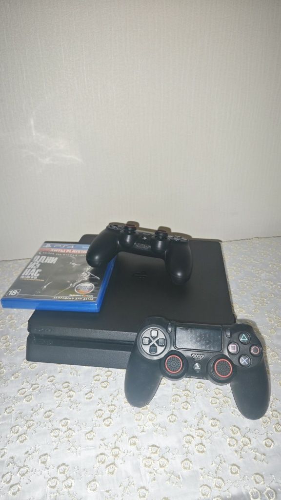 Продам ps4 slim в чехле и коробке
