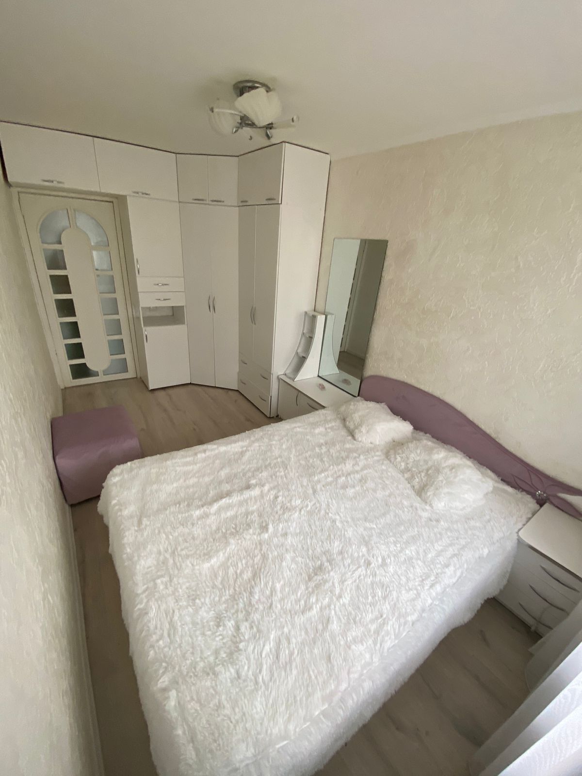 Продам 3-х комнатную квартиру 58 кв.м,  4/5 эт, центр