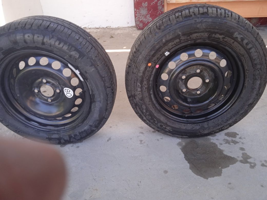 Продаётся колёса с дисками 185/65 R15, и подфарники kia sirata