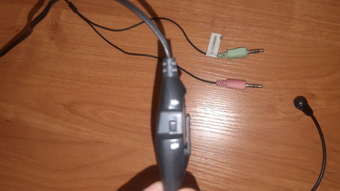 Наушники с гарнитурой