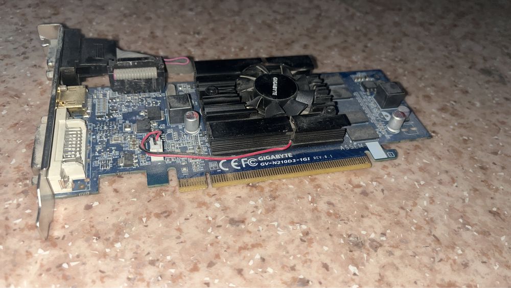 Видекарты 2GB 1GB 512MB