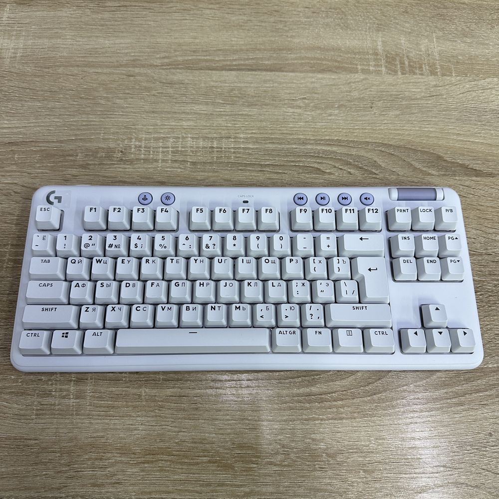Клавитура LogiTech G713