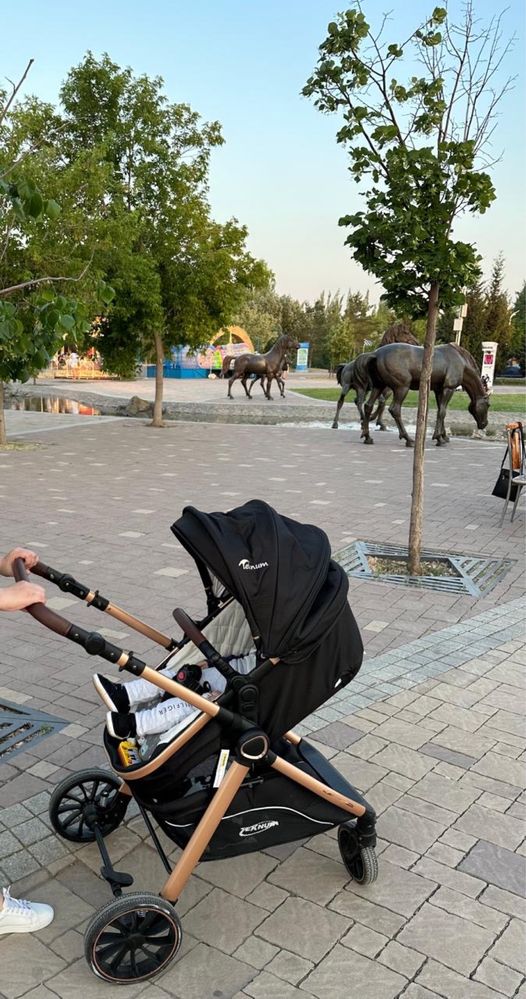 Продам машина и коляска хорошем состоянии.