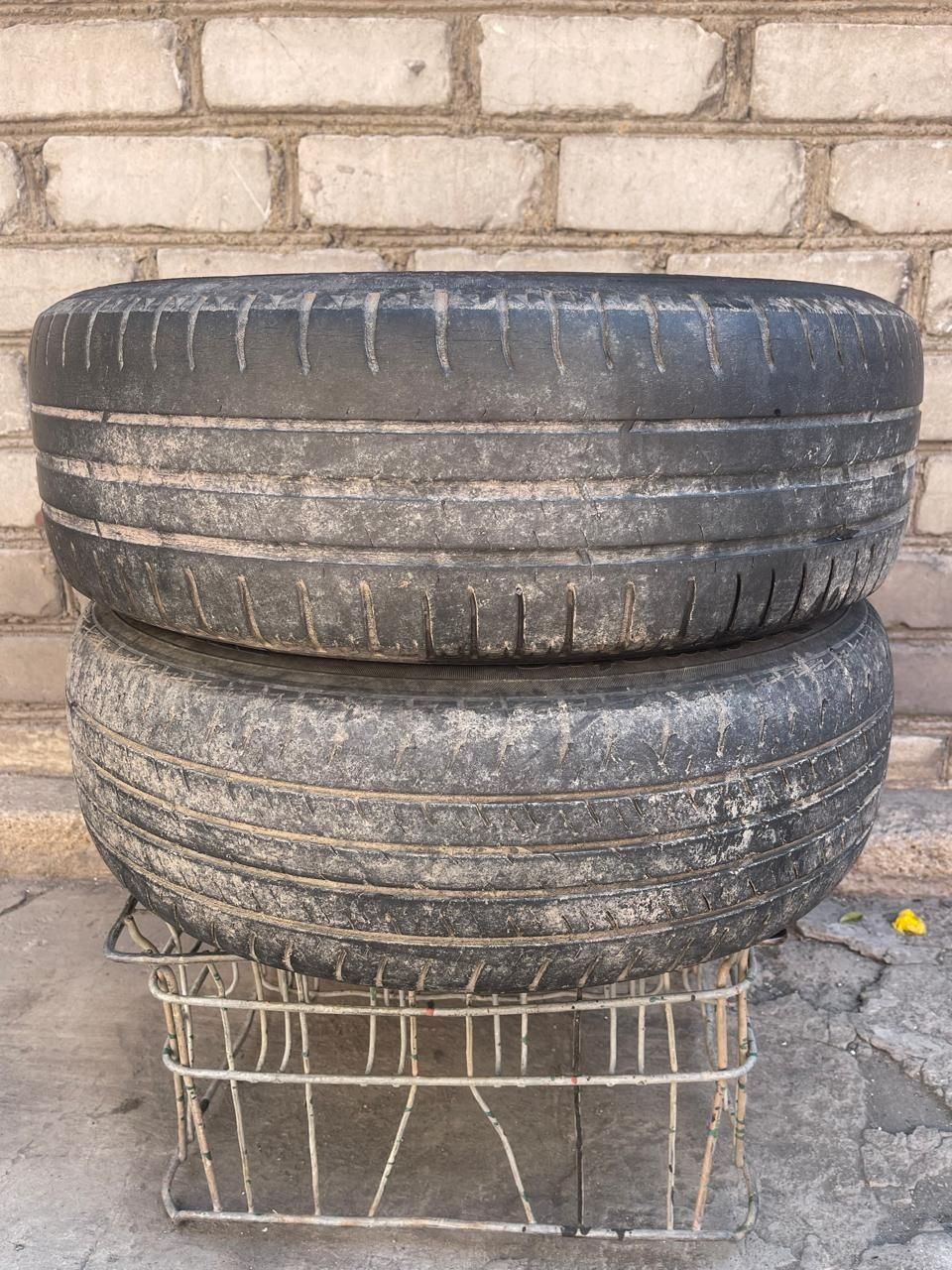 продам 2 диска и 2 диска с резиной