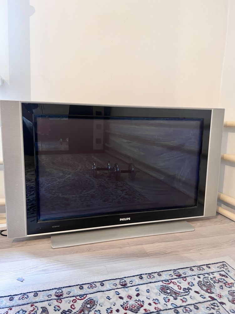 Телевизор PHILIPS