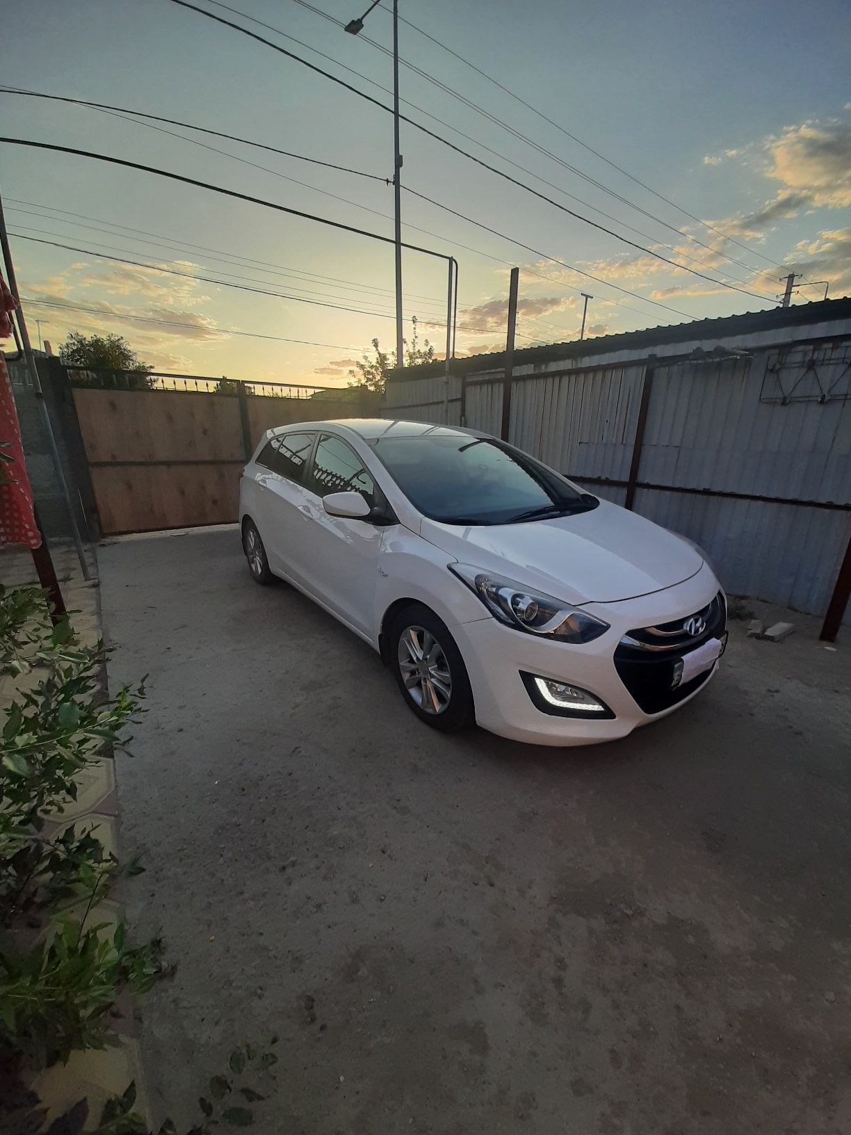 Продам машину хёндай i30 универсал