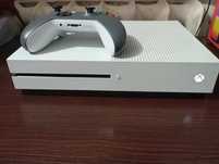 Продам XBOX ONE S В идеальном состоянии
