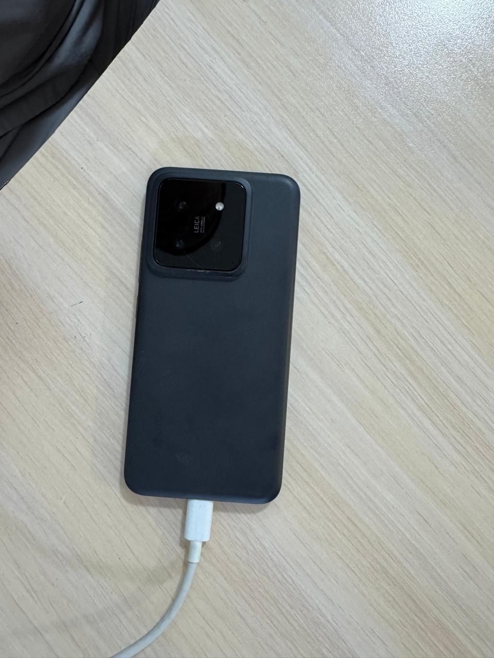 Xiaomi 14 в хорошем состоянии