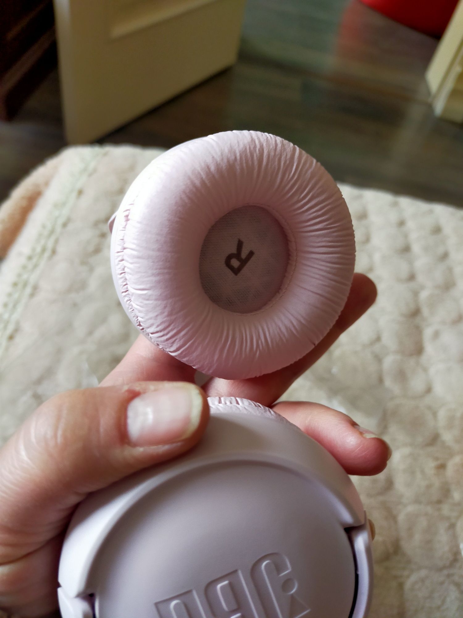 Наушники. Jbl розовый цвет