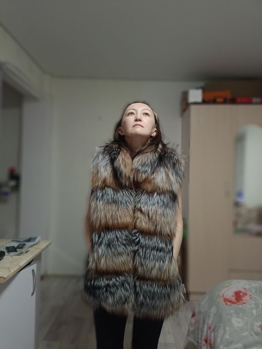 Продам шубу лиса