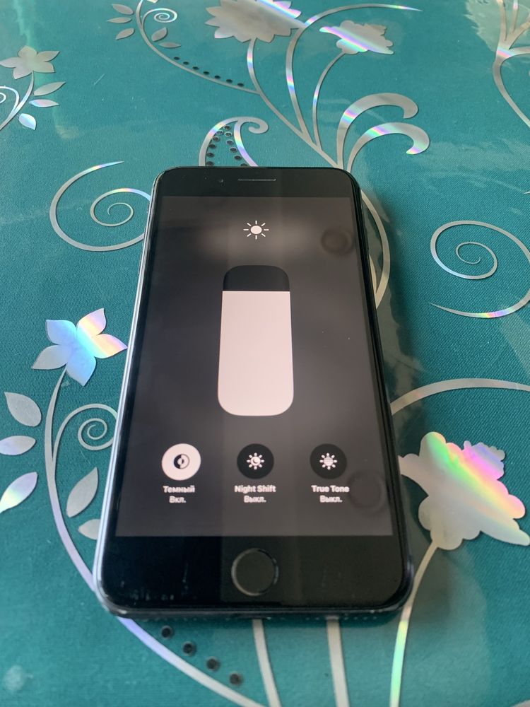 iphone 8+  всё работает