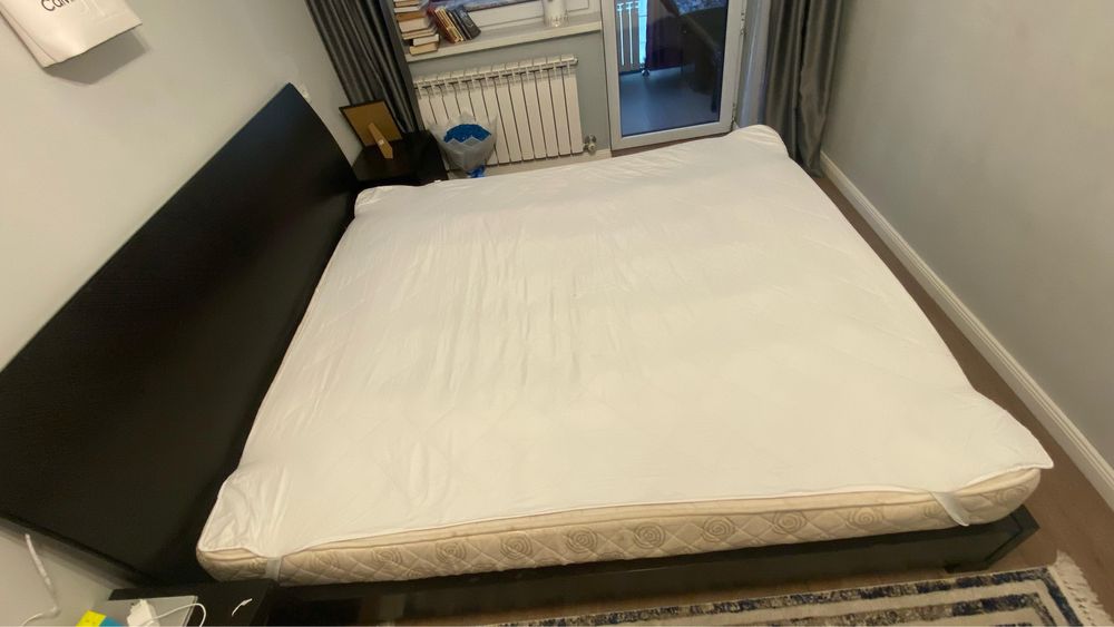 Продам кровать двухспальную
