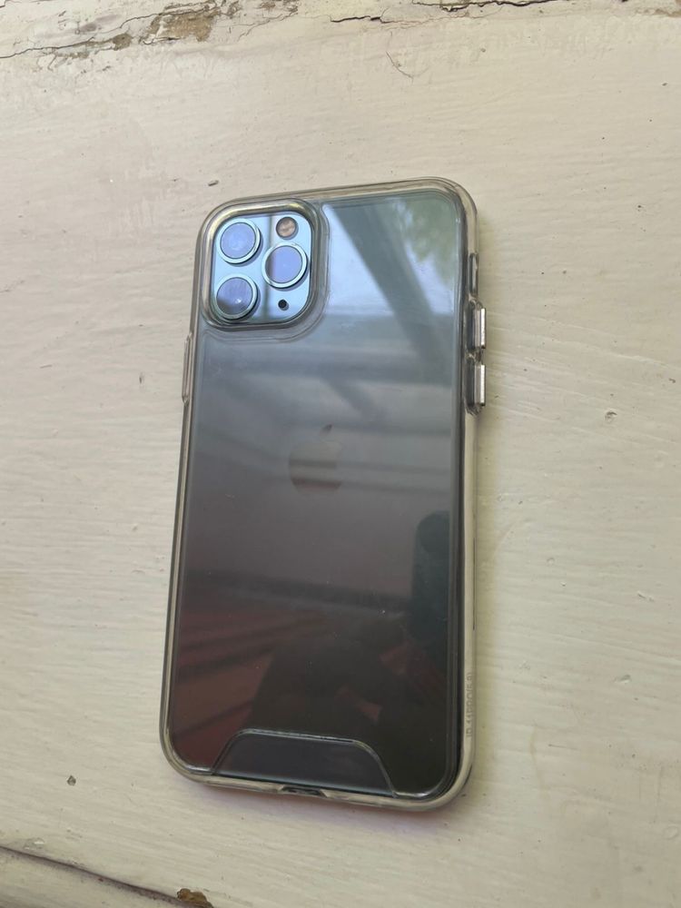 Продам Айфон 11 про