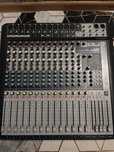 Soundcraft signature 16