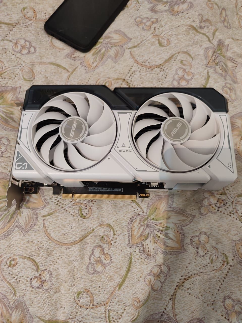 Asus rtx4060 ti 8gb white edition
