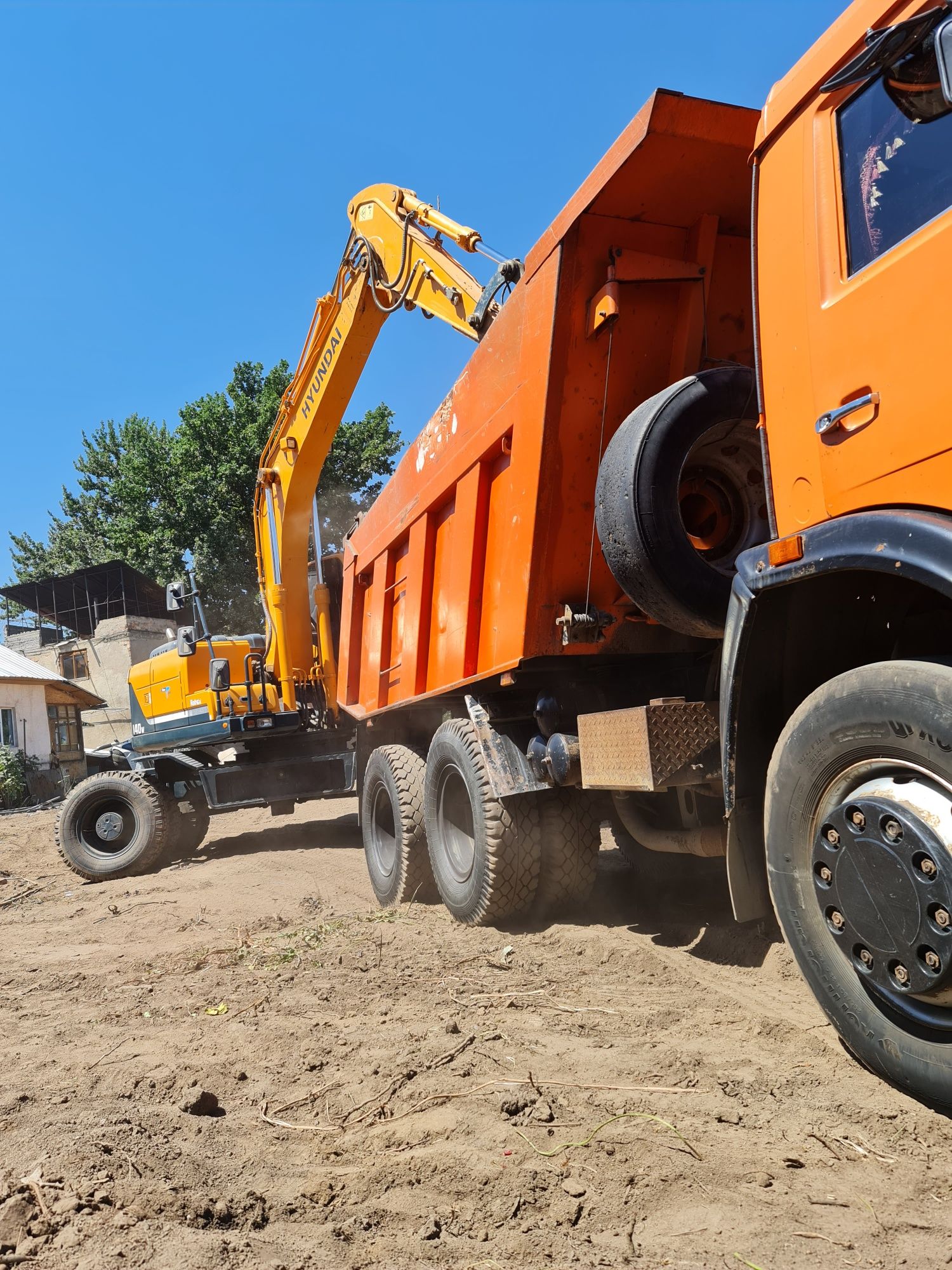 Услуги экскаватора Hyundai 140w Robex
