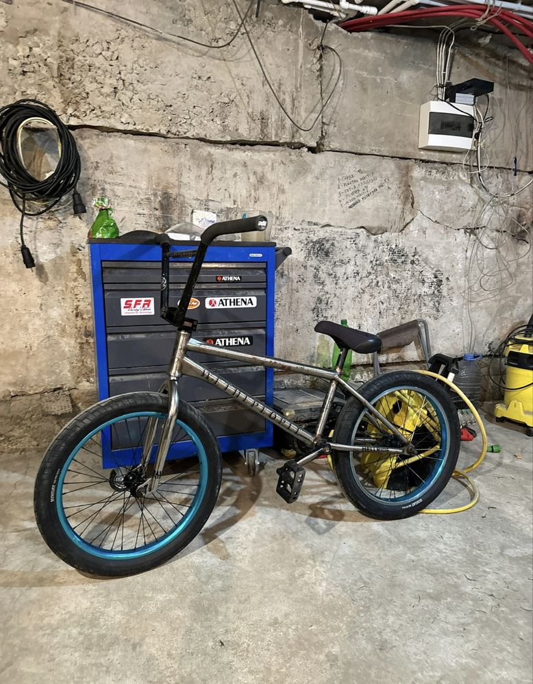 Продам кастом BMX
