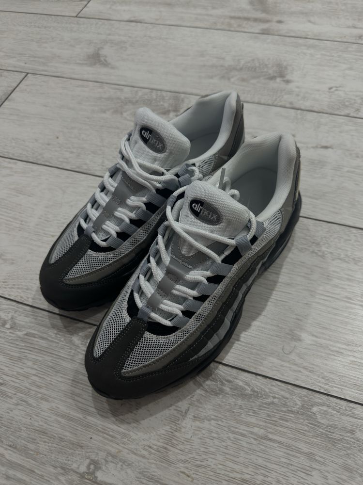 nike airmax 95s