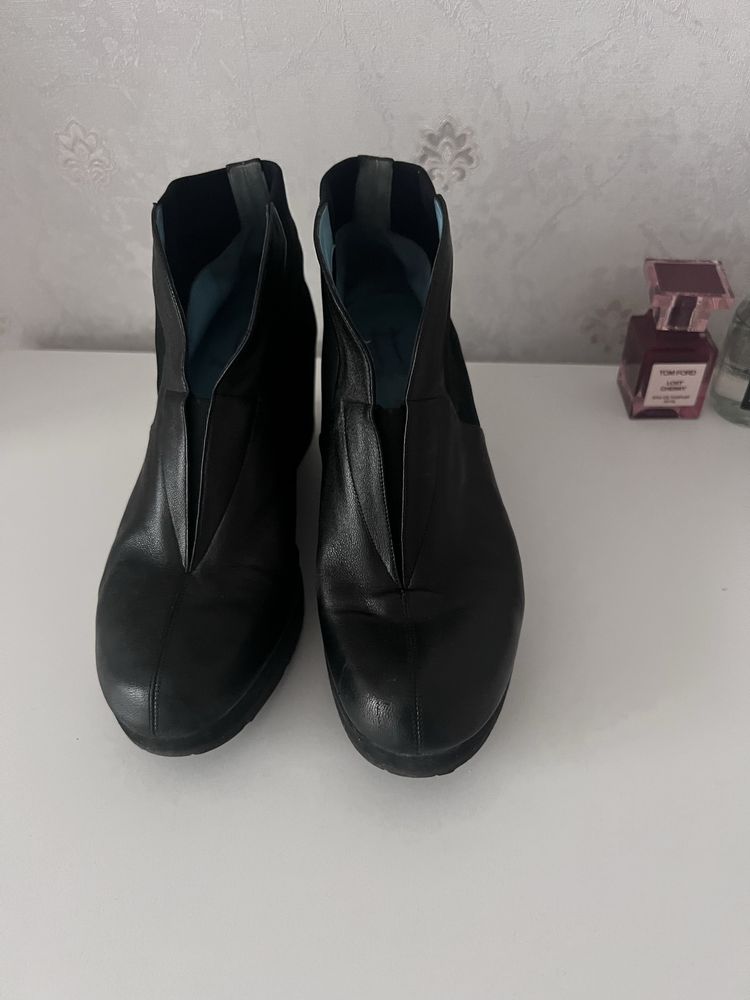 Осенние ботинки tierry rabotin 38,5 размер