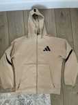 продам спортивный костюм adidas