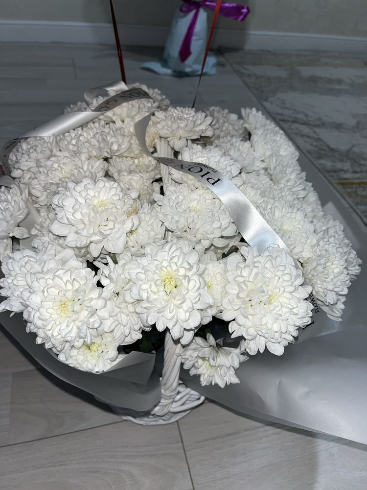 Цветы, шар,хлопошек