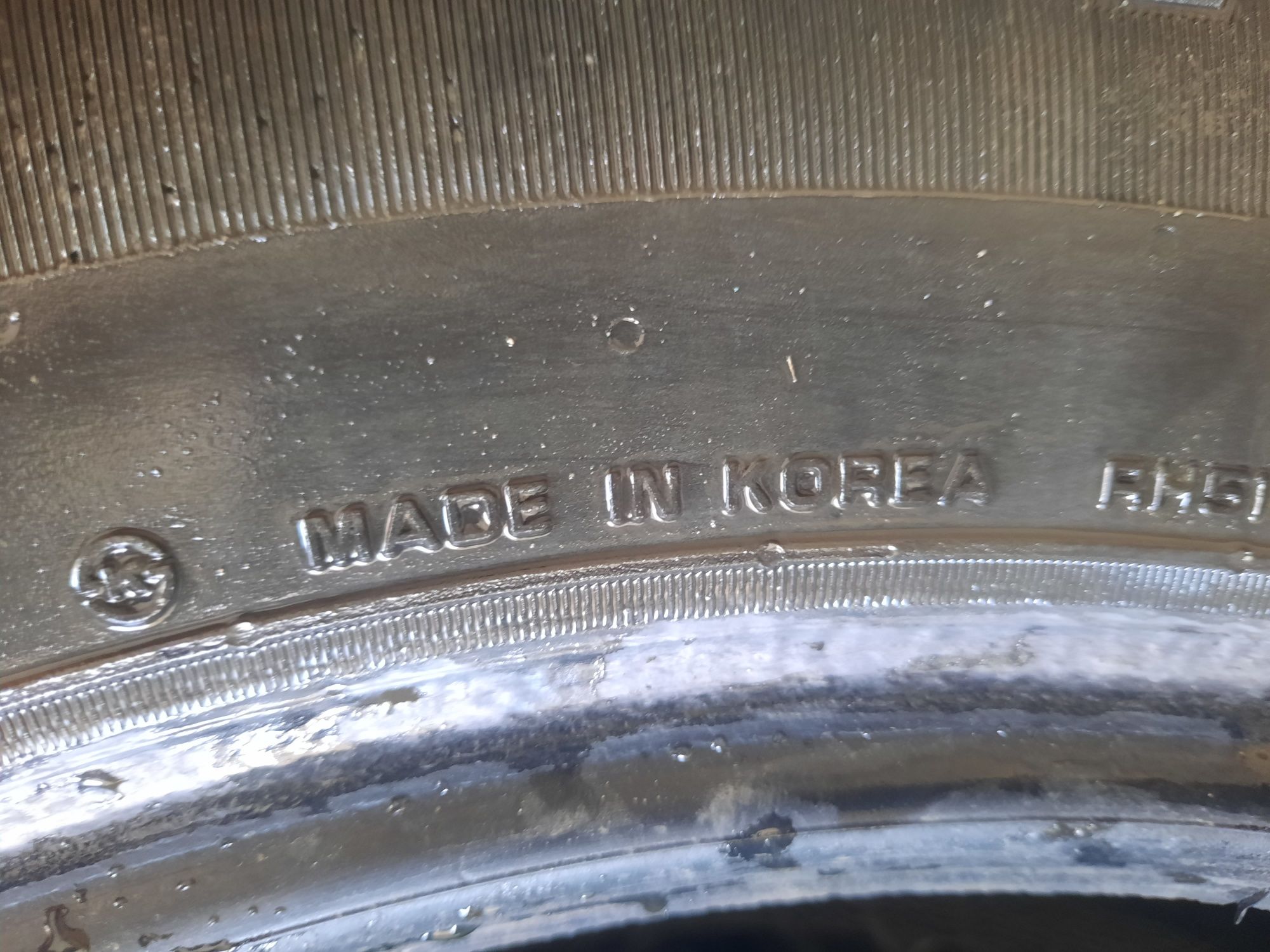 Продам летние шины на 17