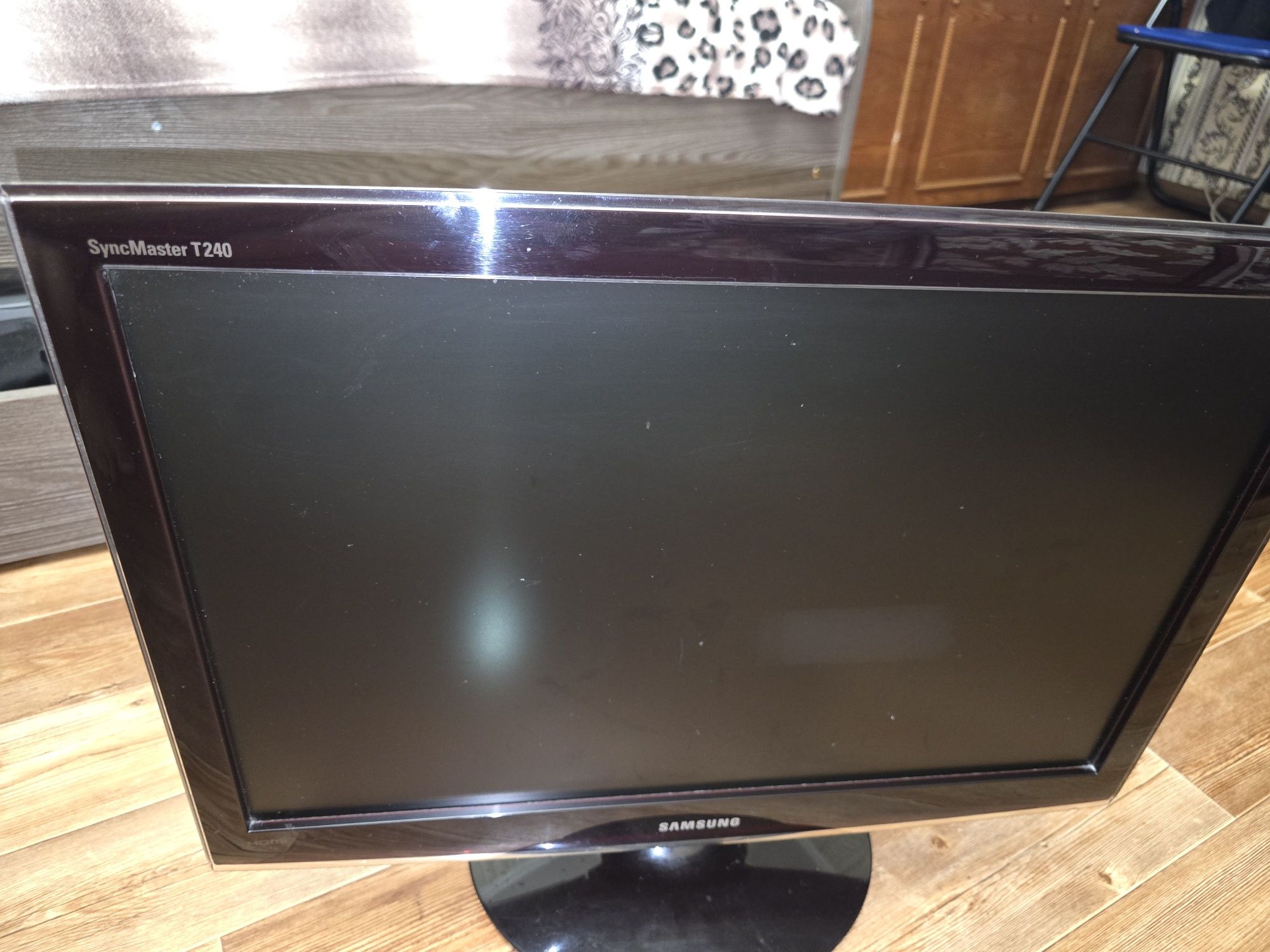 Samsung SyncMaster T240HD 24" 1920x1080
