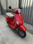 В продаже итальянский скутер vespa lx150
