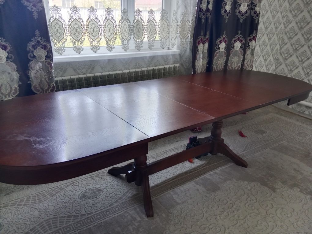 Продам хороший стол