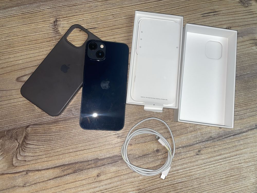 Продается Iphone 13