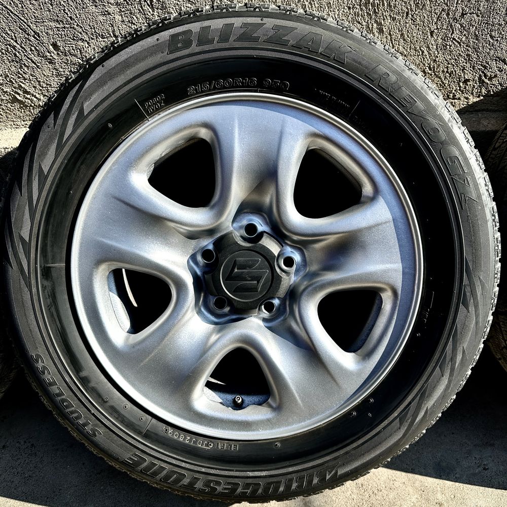 Продам диски с зимней резиной R16. Разболтовка5*114,3.