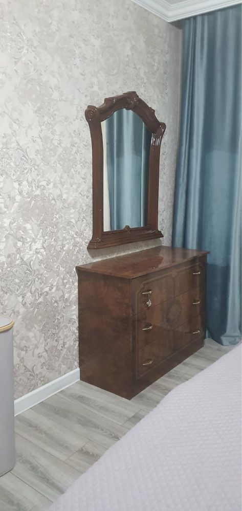 Продам шкаф, комод и прикроватные тумбы
