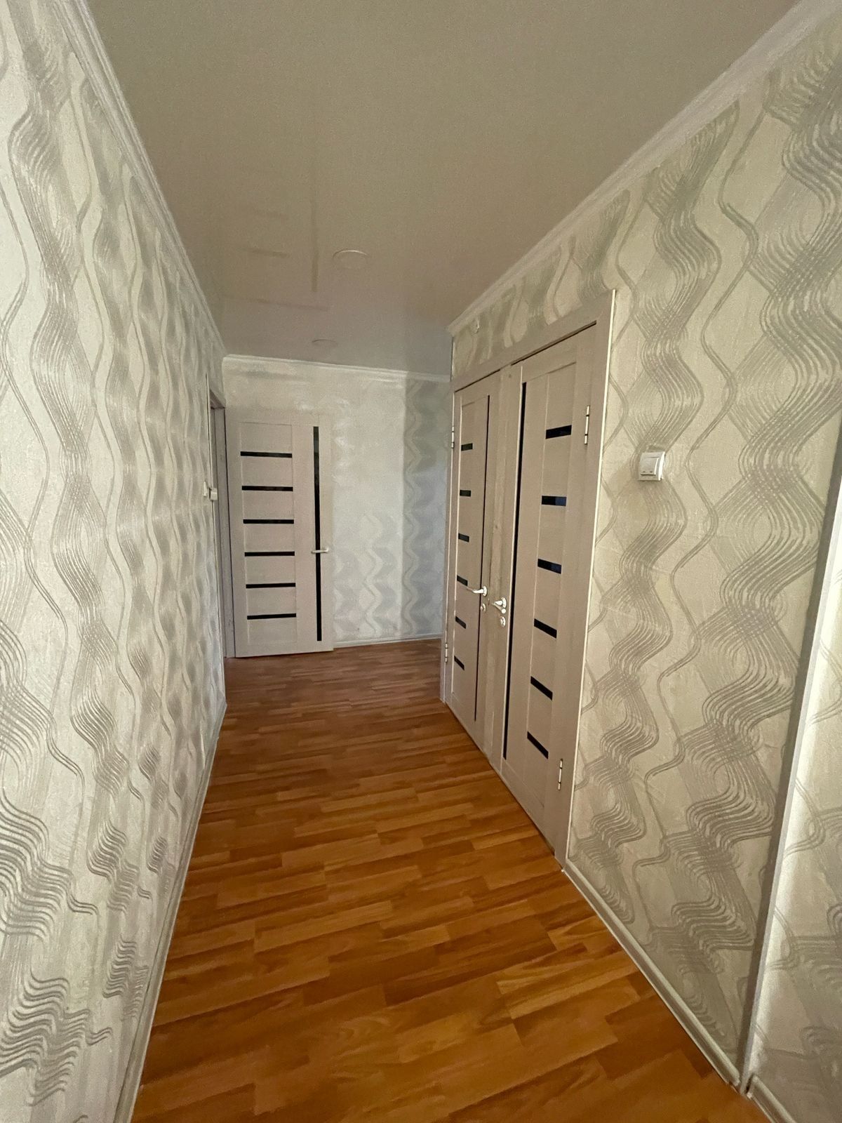 Продам 3х ком 16 микрорайон