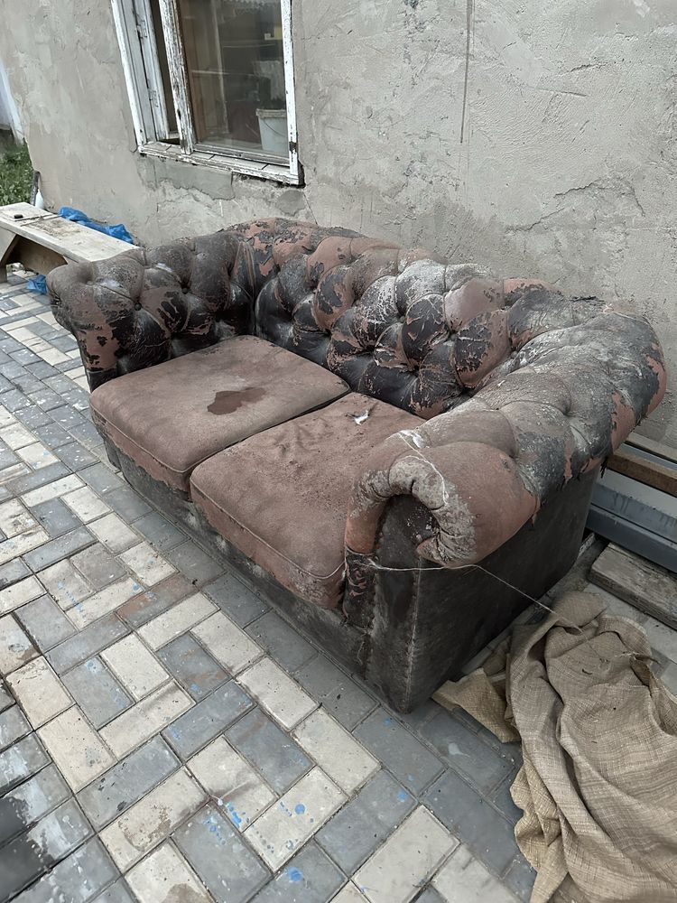 Продам старый диван