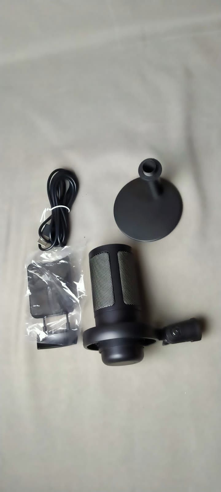Микрофон для подкaстов rgb подсветка