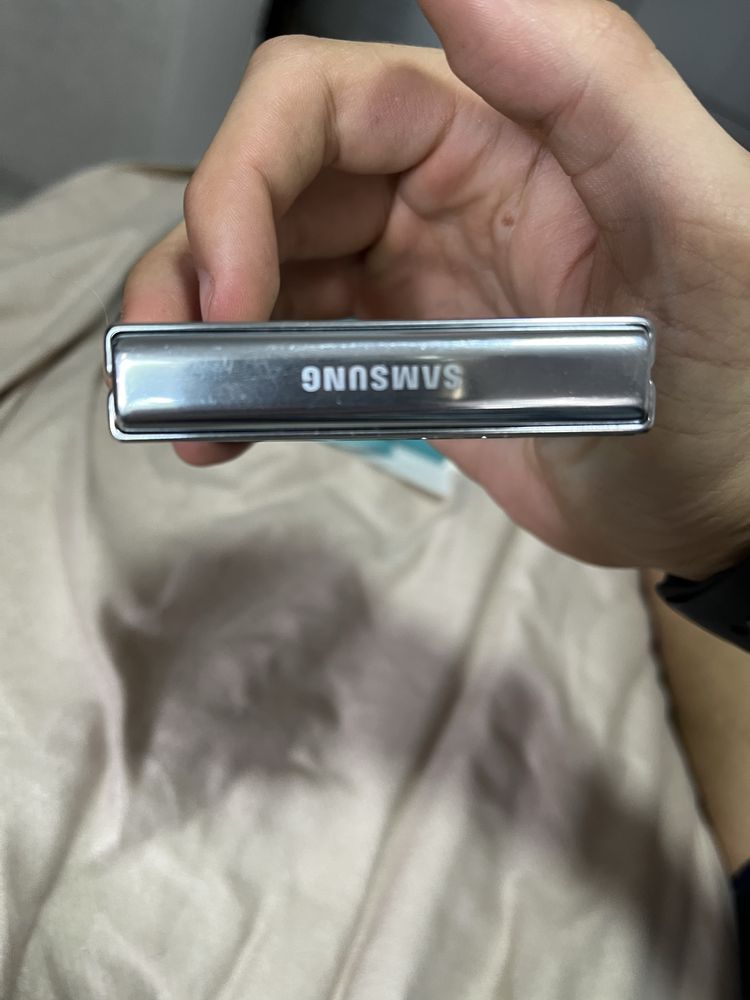Samsung Z Flip 5
