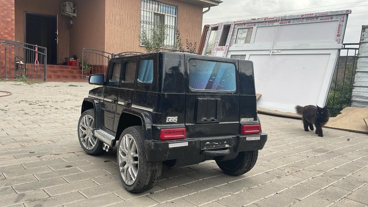 Машина на пульту