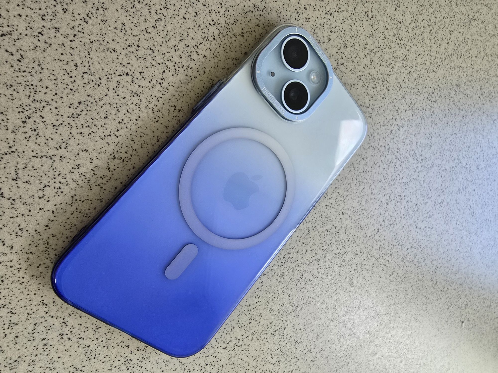 Apple Iphone 15 100% Акб на гарантии состоение нового