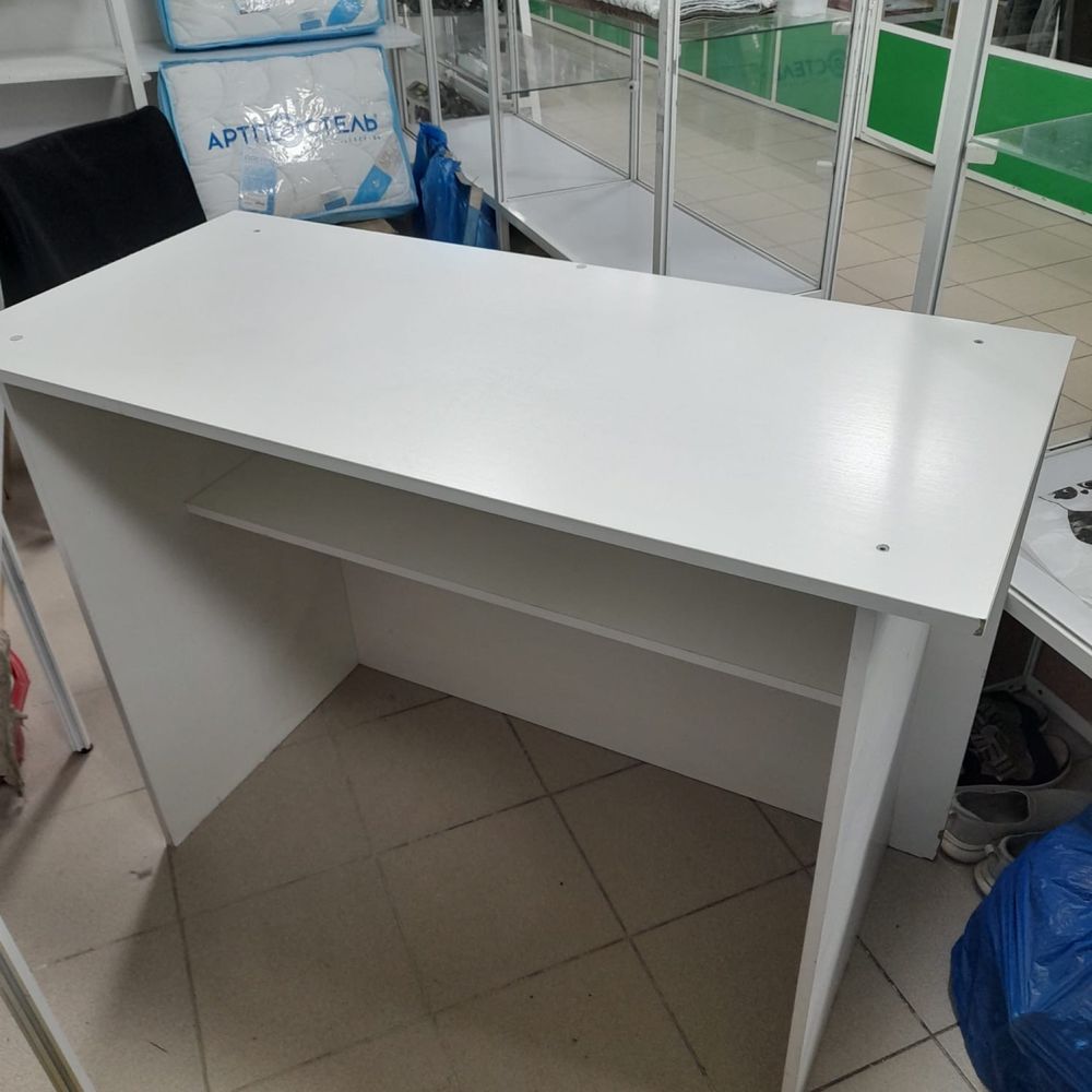 Продам стол из лдсп