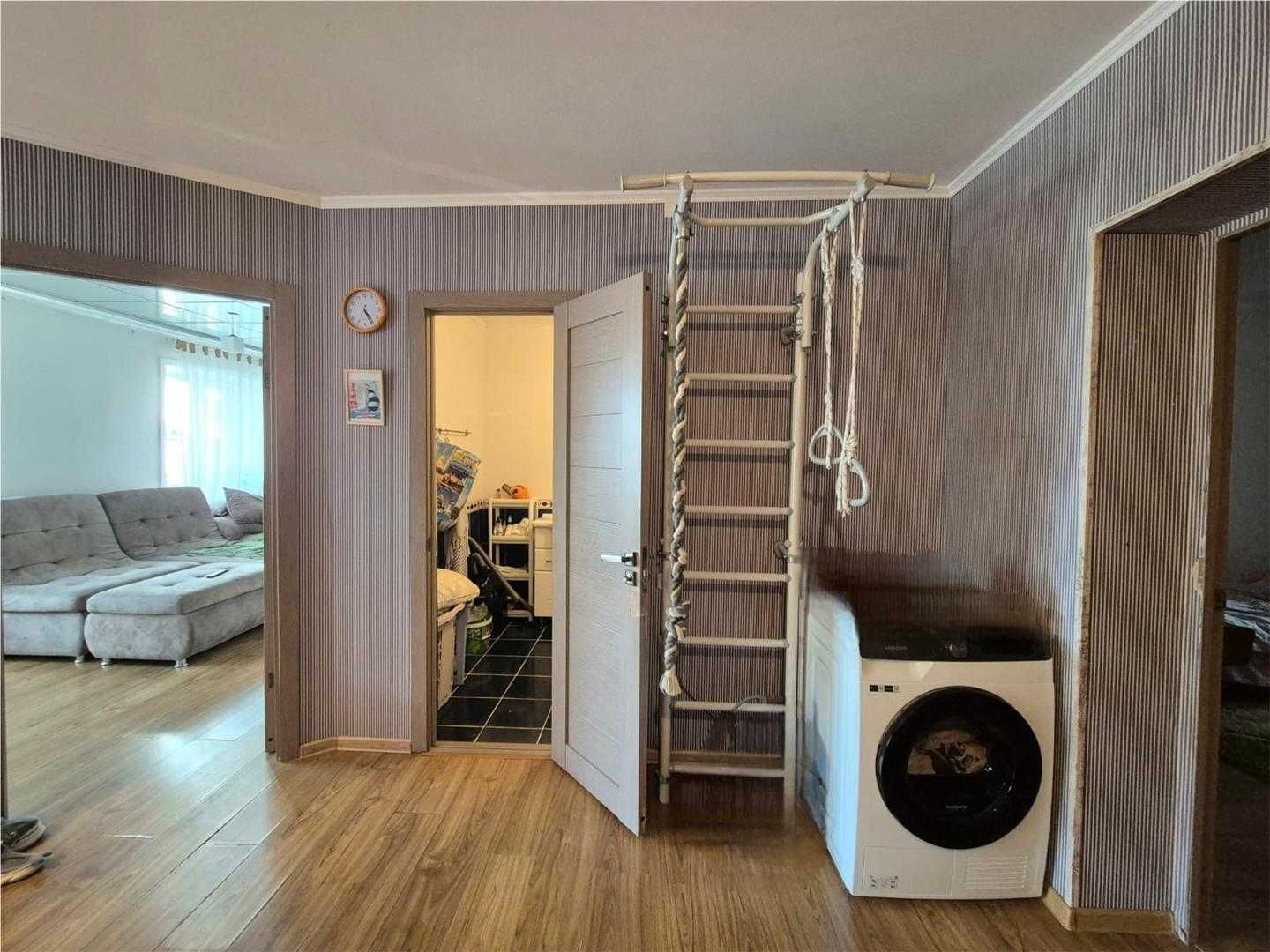 Продам 2 комн квартиру на Горке Дружбы, на 1/5 эт блочного дома 2005