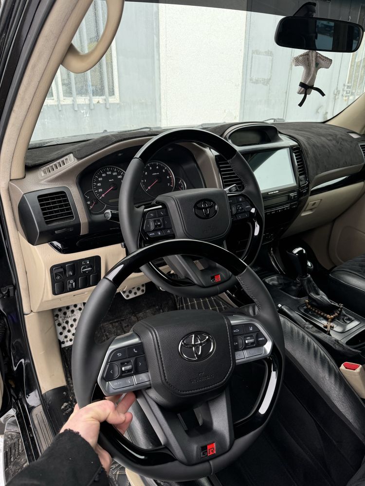 Анатомический руль на Toyota Prado 120 land cruiser 150