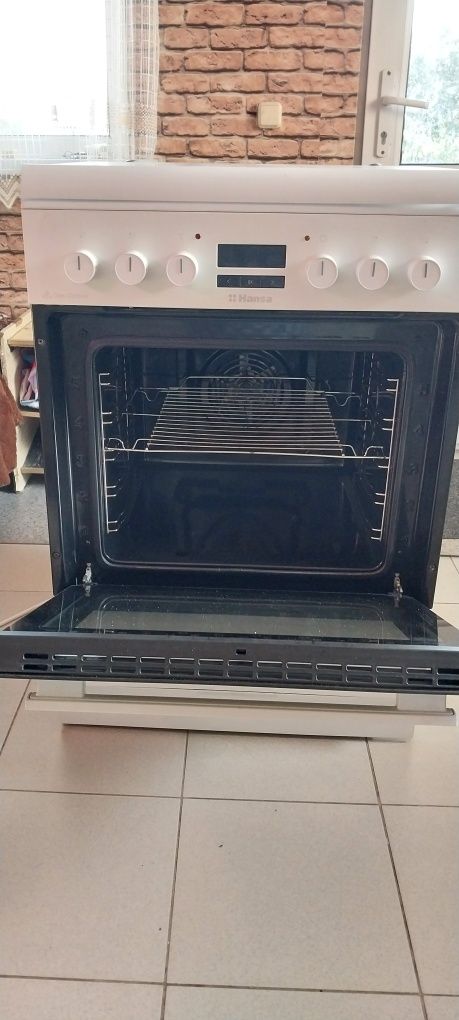 Продам газовую плиту HANSA c электродуховкой