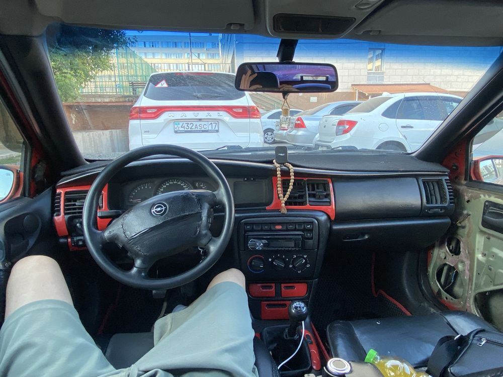Opel vectra b 1997 2.0 литр