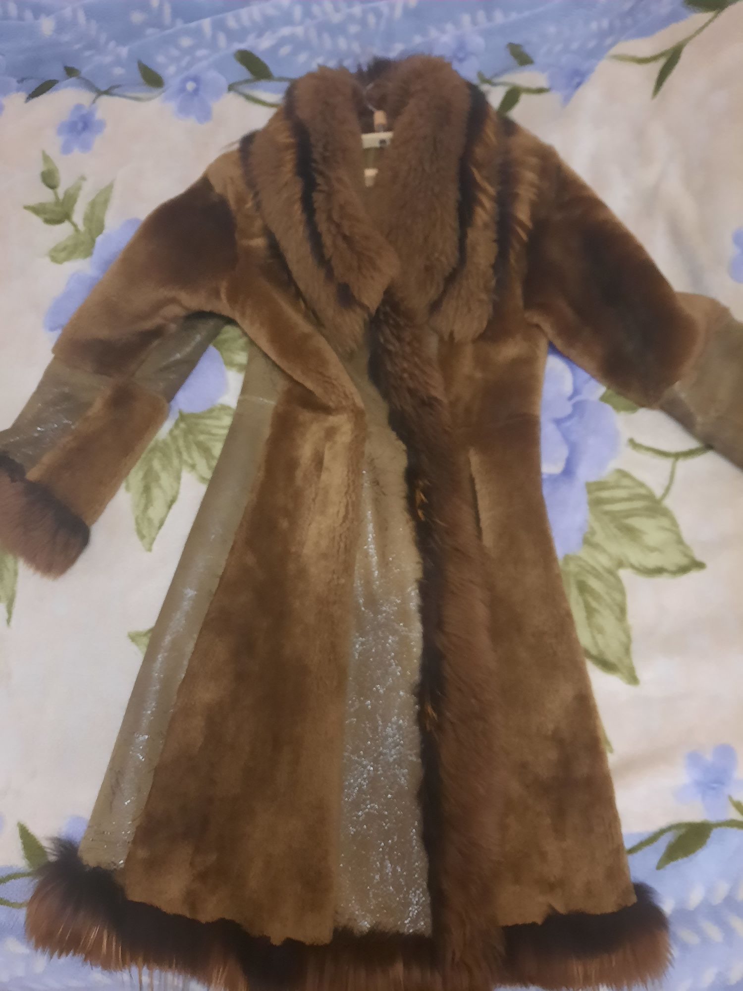 Продам дублёнку натуральную