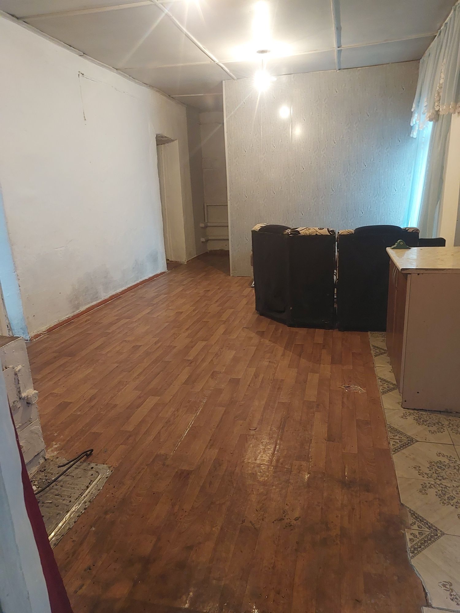Продам дом кирпичный большой участок
