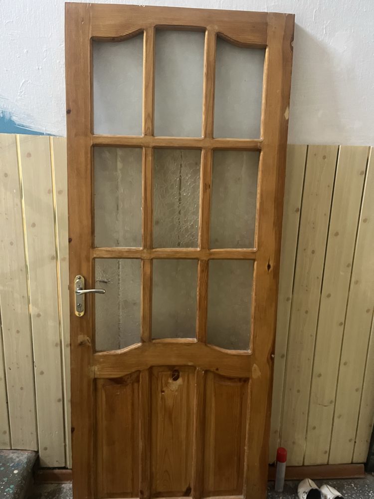 Двери из чистого дерева
