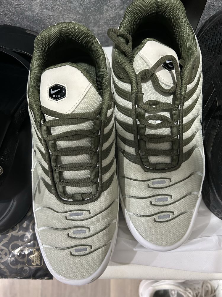 Кроссовки Nike TN