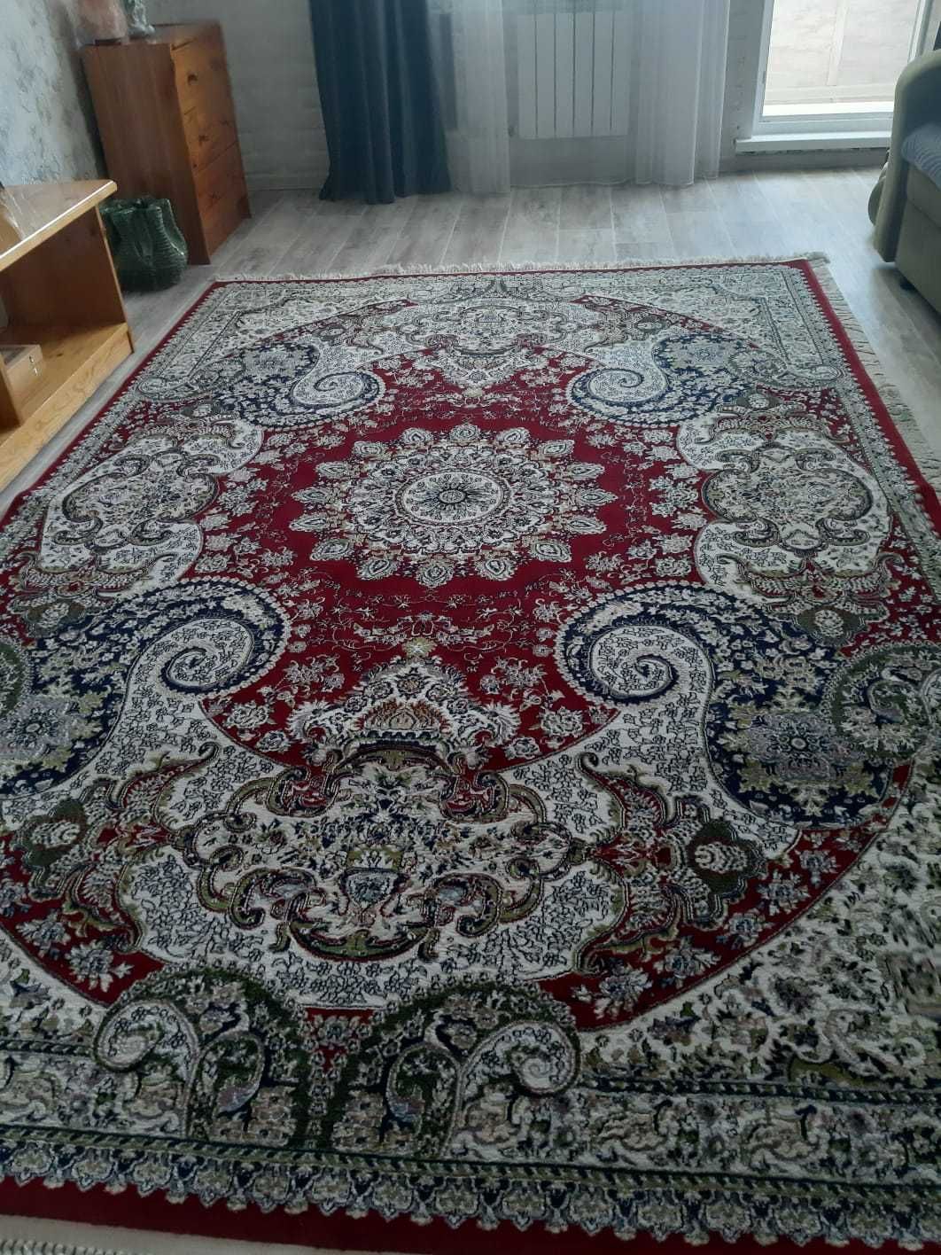 Продам шерстяной ковер